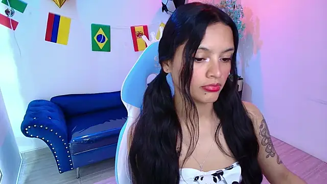 Snapshot of Maddie_T18 chatting on 26, 6, 2026 Maddie T18 online show from 26, 6, 2026