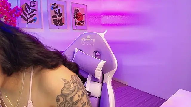 Maddie T18 online show from 6, 3, 2026