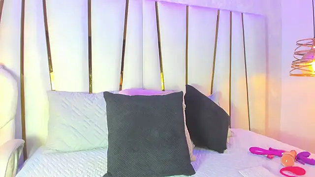 SofiaGlow  online show from 25, 2, 2026