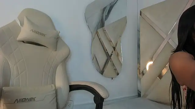 Snapshot of honeyhtx chatting on 17, 5, 2026 honeyhtx online show from 17, 5, 2026