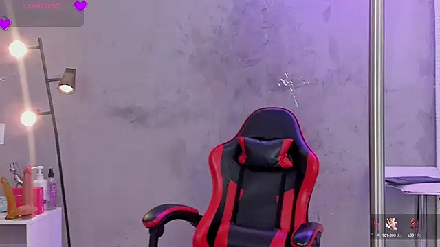 naomi  blair online show from 8, 4, 2026