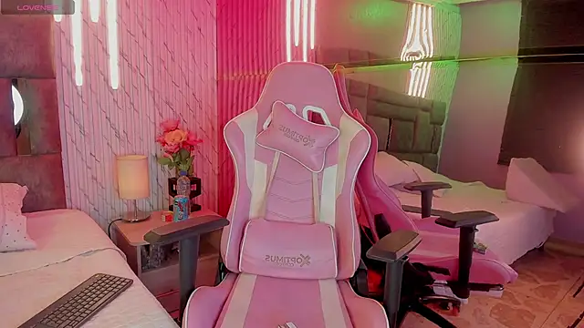 KatyParisi online show from 6, 2, 2026