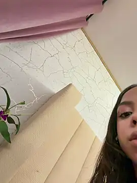 Snapshot of BambiRoses chatting on 1, 6, 2026 BambiRoses online show from 1, 6, 2026