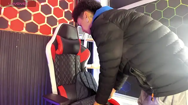 David Banks  online show from 8, 4, 2026