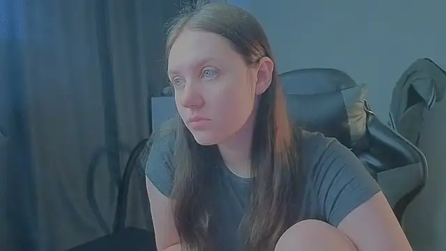 Snapshot of Holy_Kveta chatting on 31, 7, 2026 Holy Kveta online show from 31, 7, 2026
