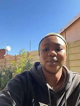 Snapshot of BankssWithTheBenz chatting on 28, 4, 2026 BankssWithTheBenz online show from 28, 4, 2026
