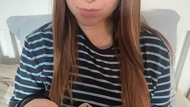 Lucyschickt online show from 8, 6, 2026