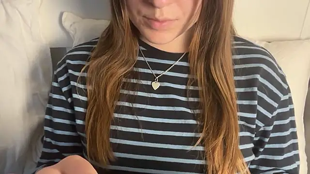 Lucyschickt online show from 13, 5, 2026