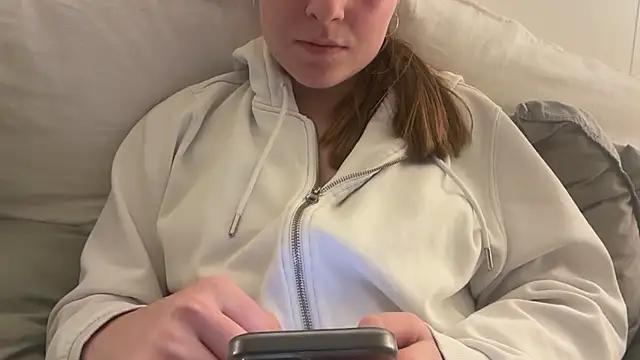 Lucyschickt online show from 11, 2, 2026