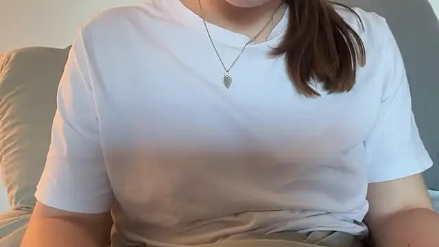 Lucyschickt online show from 27, 2, 2026