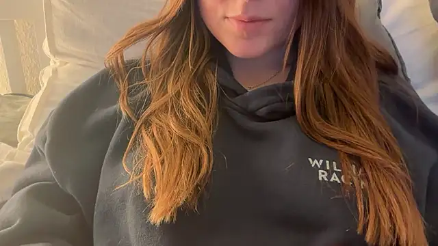 Lucyschickt online show from 17, 2, 2026