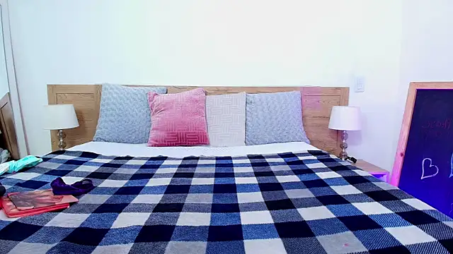 Lia Nova online show from 21, 4, 2026