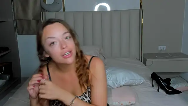 stellaa quenn online show from 16, 4, 2026