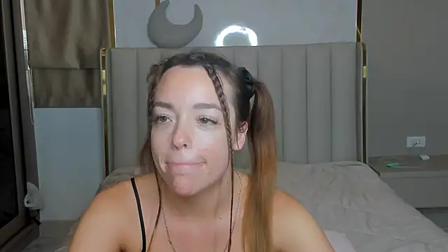 stellaa quenn online show from 10, 2, 2026