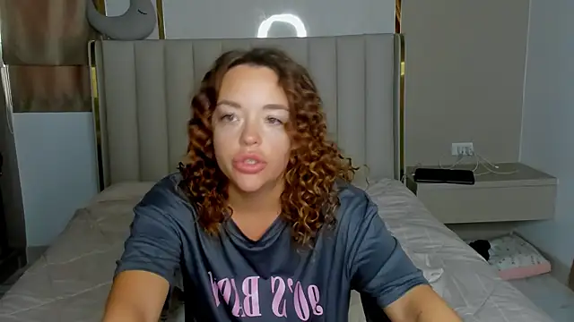 stellaa quenn online show from 14, 4, 2026