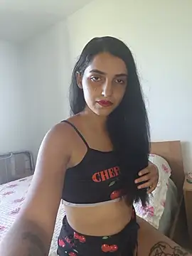 SoniaMoonnnnn online show from 25, 5, 2026