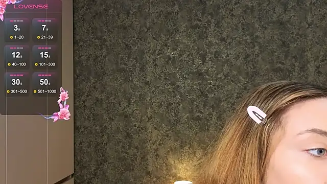 AuraM00n online show from 19, 4, 2026