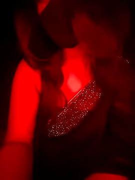 DreamGirlLive online show from 9, 4, 2026