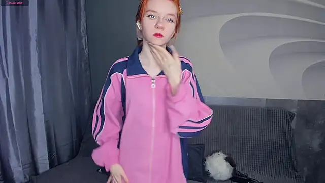 Snapshot of TarynPalek chatting on 10, 5, 2026 TarynPalek online show from 10, 5, 2026