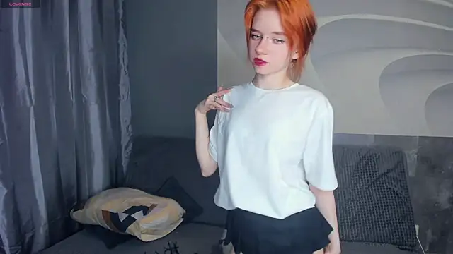 Snapshot of TarynPalek chatting on 7, 5, 2026 TarynPalek online show from 7, 5, 2026