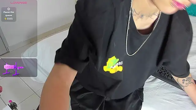 Jessi Rosse online show from 21, 4, 2026