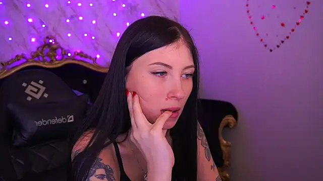 LunaaMay online show from 1, 3, 2026