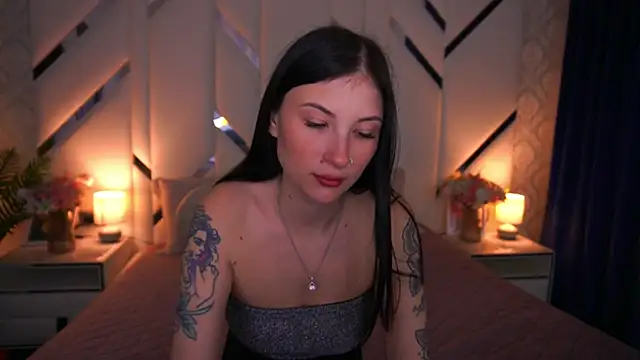 LunaaMay online show from 22, 4, 2026