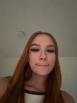 Snapshot of Sophie_K chatting on 16, 3, 2026 Sophie K online show from 16, 3, 2026