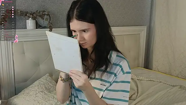 Glow hollow online show from 8, 2, 2026