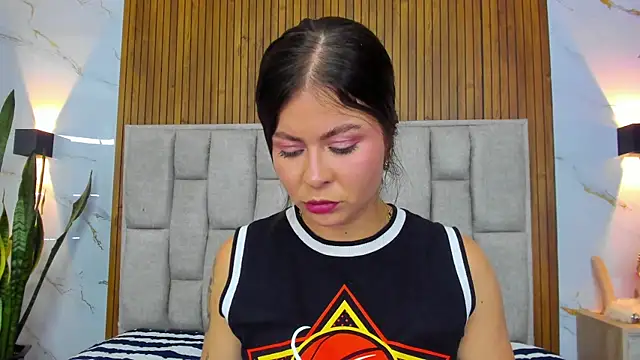 Scarlet Rosexx online show from 2, 4, 2026