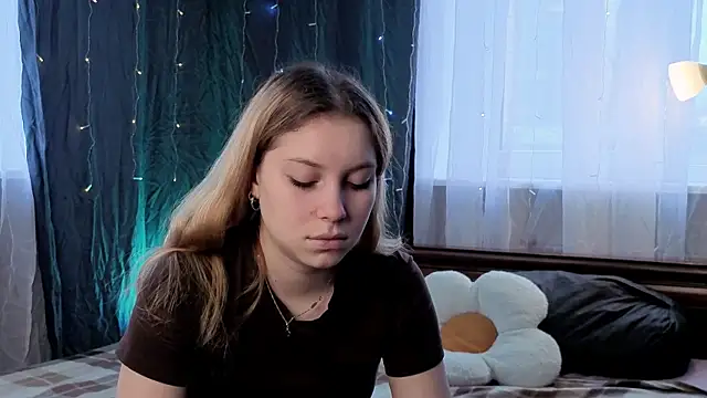 JadwigaTagliavia online show from 5, 4, 2026