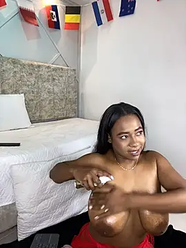 Snapshot of amara_queen_ chatting on 24, 6, 2026 amara queen online show from 24, 6, 2026
