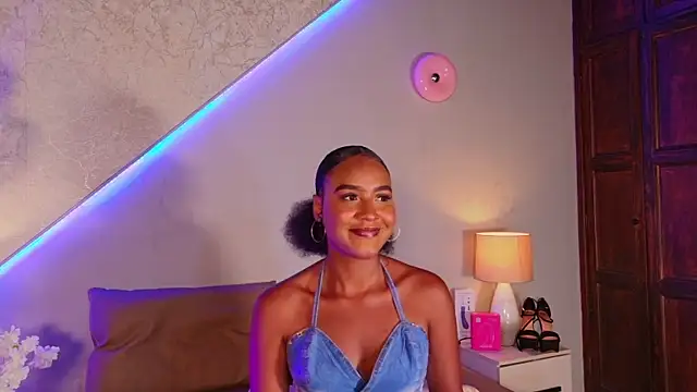 Snapshot of wendy_william chatting on 19, 5, 2026 wendy william online show from 19, 5, 2026