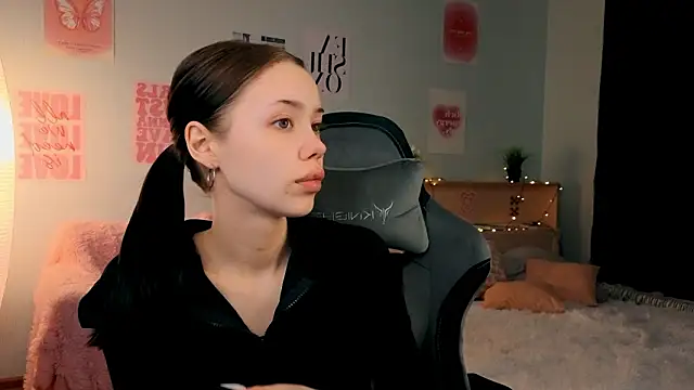 Vexnexe online show from 5, 3, 2026