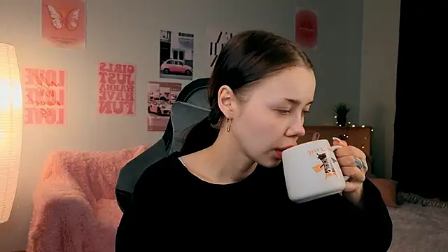 Vexnexe online show from 4, 3, 2026