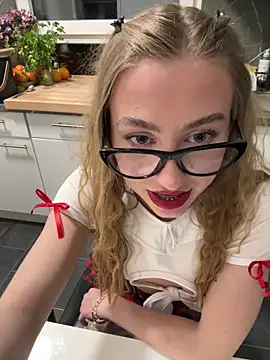 romyxxs online show from 12, 3, 2026