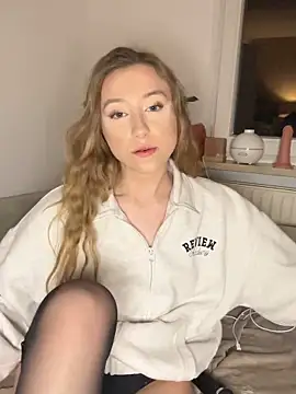 romyxxs online show from 24, 2, 2026