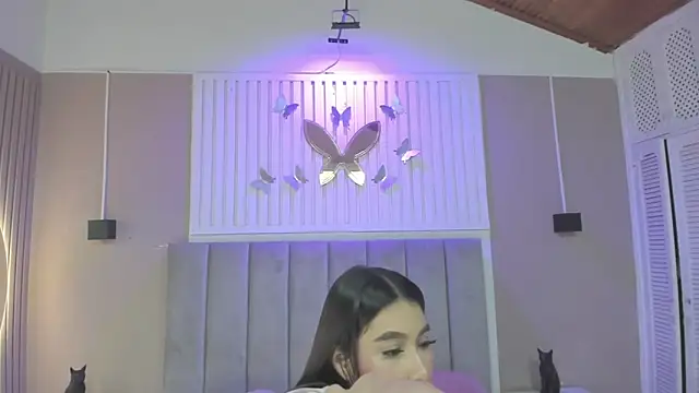  Kailythompson online show from 5, 7, 2026
