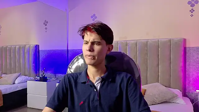 Derek Sinn online show from 4, 4, 2026