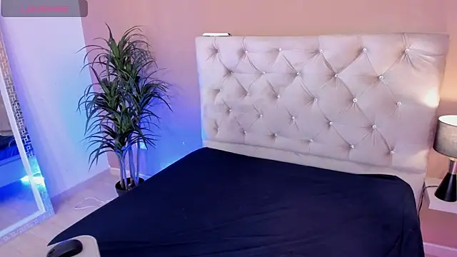 Valenvega  online show from 18, 4, 2026