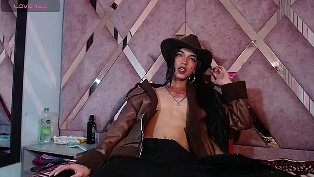 MeghanQueen   online show from 25, 2, 2026