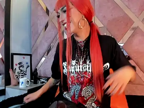 Snapshot of MeghanQueen__ chatting on 14, 5, 2026 MeghanQueen online show from 14, 5, 2026