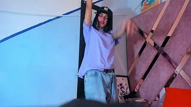 MeghanQueen   online show from 21, 3, 2026