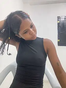 LIA PARKERR online show from 12, 4, 2026