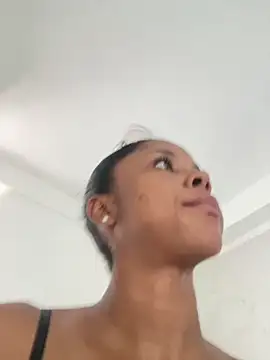 LIA PARKERR online show from 8, 4, 2026