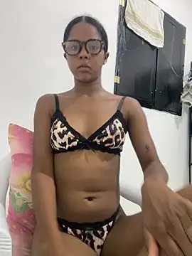 LIA PARKERR online show from 8, 4, 2026