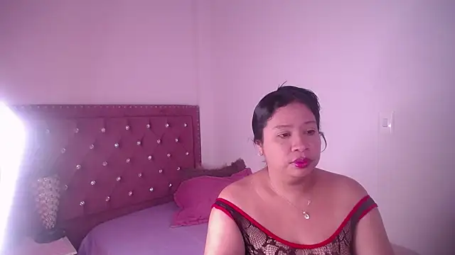 Snapshot of miafuegolatino chatting on 9, 6, 2026 miafuegolatino online show from 9, 6, 2026