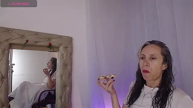 laurasofia45 online show from 23, 4, 2026