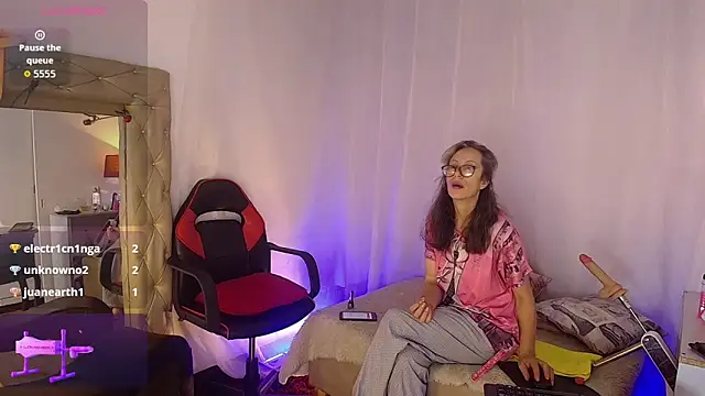 laurasofia45 online show from 14, 4, 2026