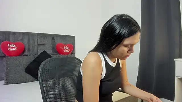 Malory Saenzz online show from 16, 2, 2026